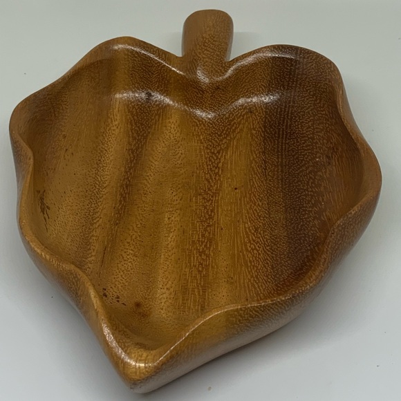 Vintage Monkey Pod Wood Taro Leaf bowl from Hawaii - Picture 3 of 6
